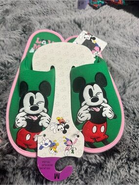 🎉2 for $20 🎉Disney 100 Women’s Slippers